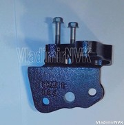 Кронштейн крепления двигателя лев   11910-PCB-000