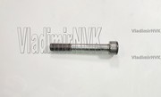 Болт натяжителя приводного ремня 13075-EN200  13075-JD20A